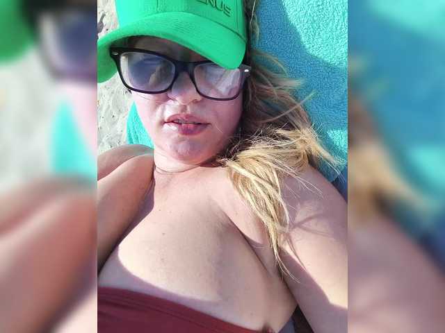 Sexynomad01 live cam on BongaCams