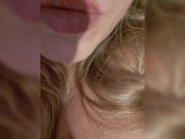 Sexynomad01 live cam on BongaCams