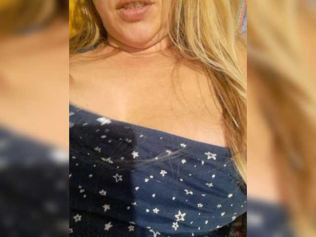 Sexynomad01 live cam on BongaCams