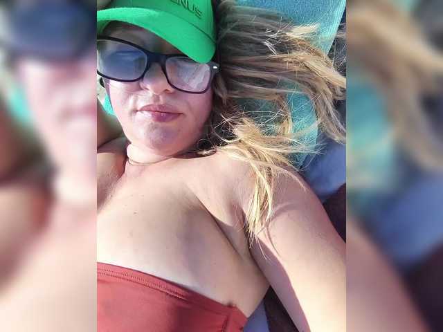 Sexynomad01 live cam on BongaCams