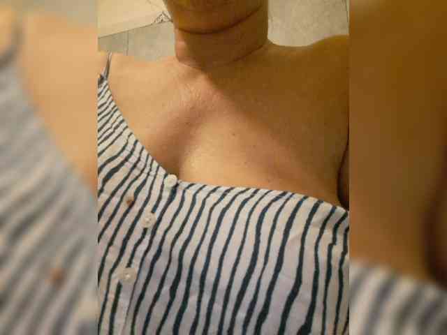 Sexynomad01 webcam