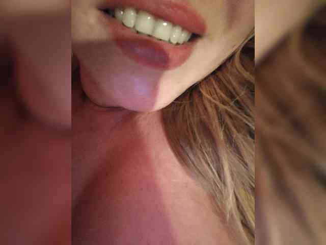 Sexynomad01 webcam