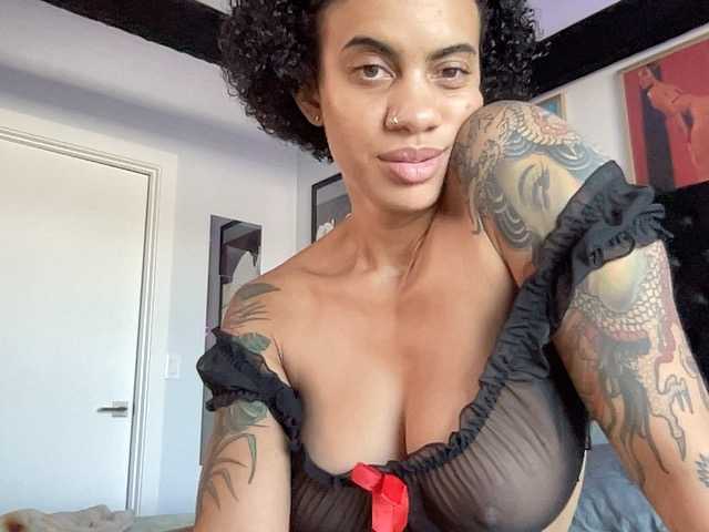 depreeaz live cam on BongaCams