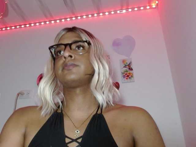 Emilyadamss live webcam show