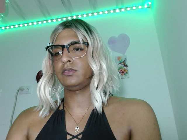 Emilyadamss live webcam show