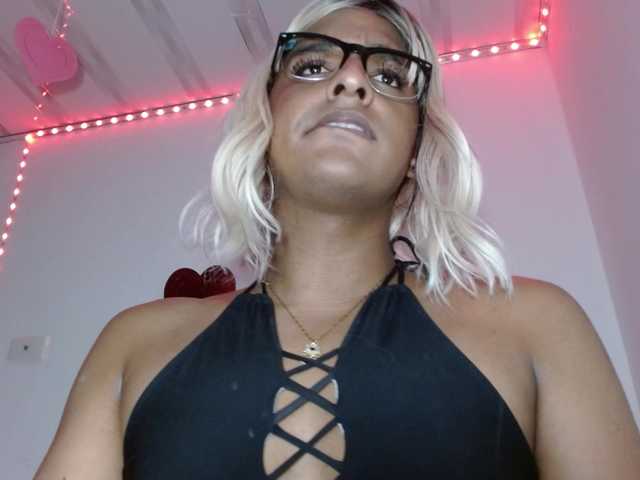 Emilyadamss live webcam show