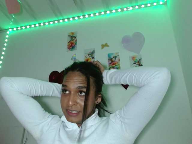 Emilyadamss live webcam show