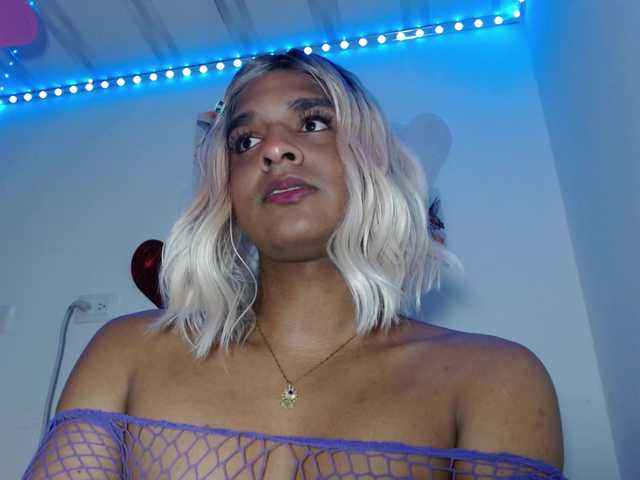 Emilyadamss live webcam show