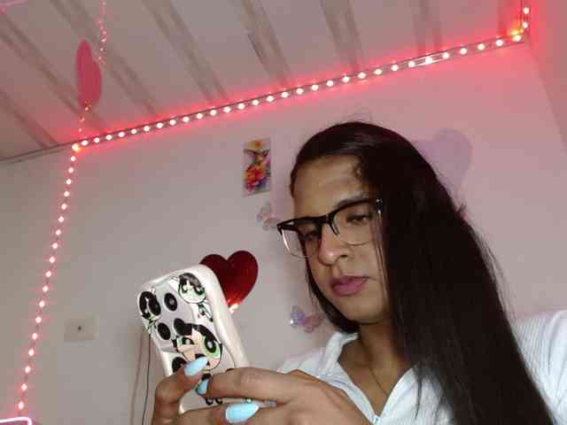Emilyadamss Live Webcam on BongaCams