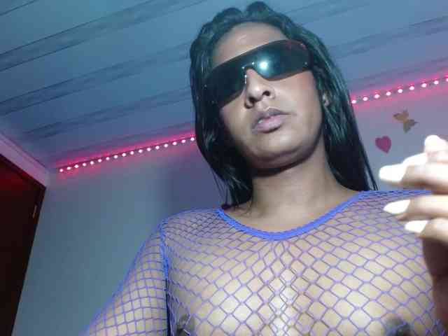 Emilyadamss Live Webcam on BongaCams