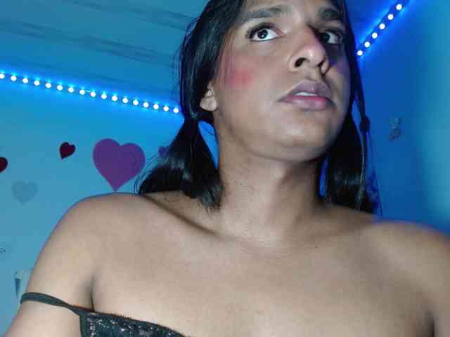 Emilyadamss Live Webcam on BongaCams