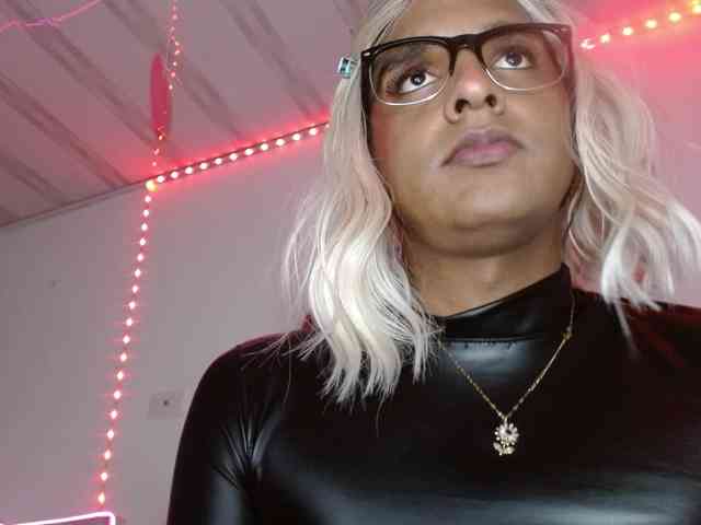 Emilyadamss Live Webcam on BongaCams