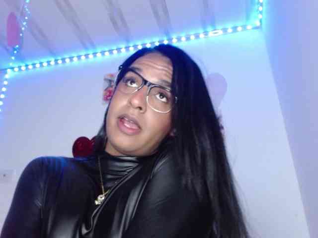 Emilyadamss Live Webcam on BongaCams