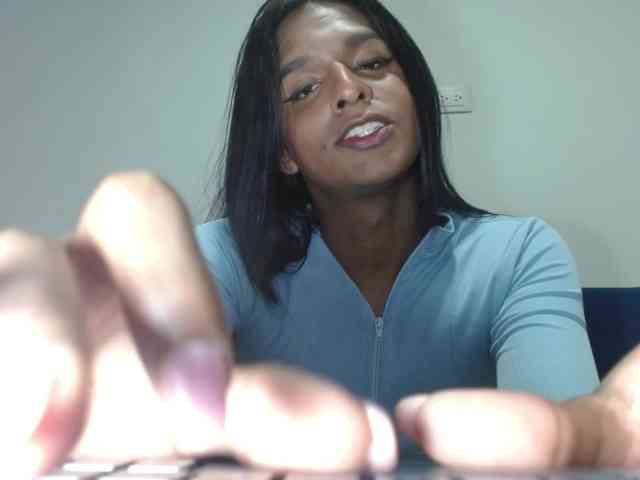 Emilyadamss Live Webcam on BongaCams