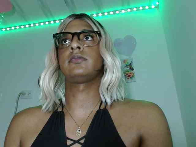 Emilyadamss Live Webcam on BongaCams