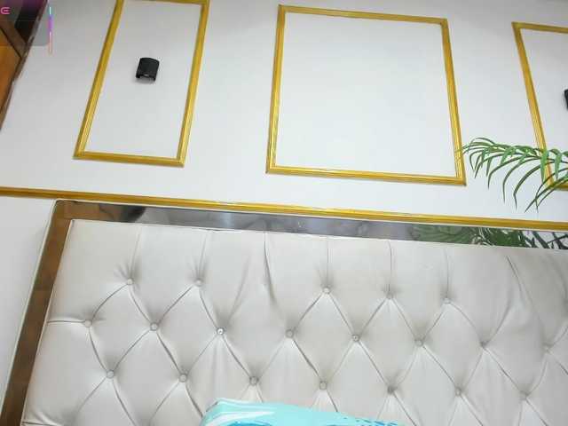 Miranda-vega live cam on BongaCams