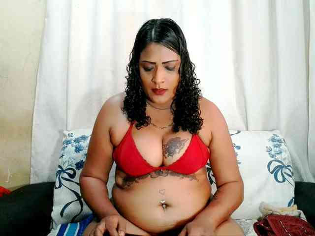 IndianFireBallXXx webcam