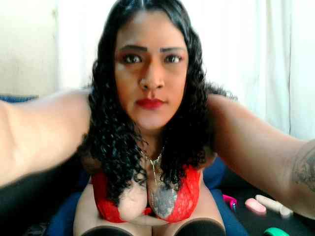 IndianFireBallXXx webcam
