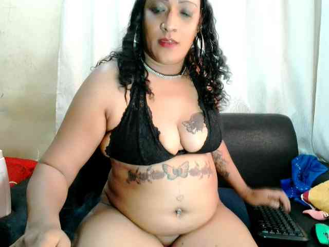 IndianFireBallXXx webcam
