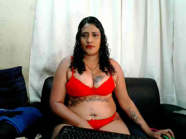 IndianFireBallXXx webcam