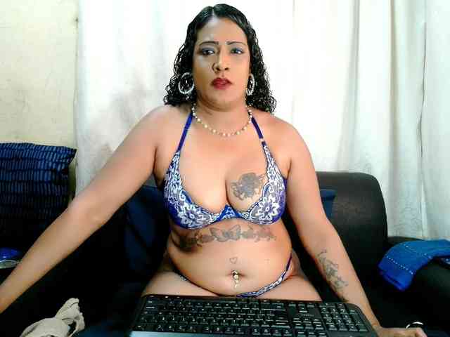 IndianFireBallXXx webcam