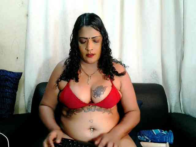 IndianFireBallXXx webcam