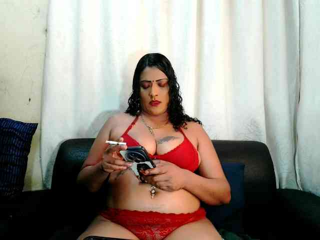IndianFireBallXXx webcam