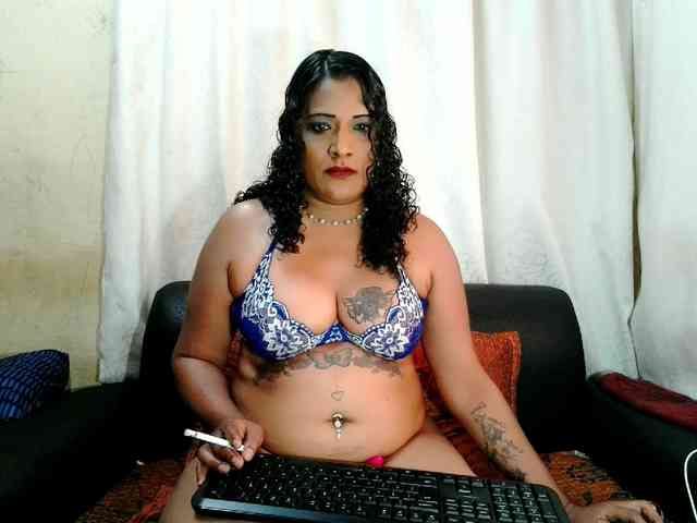 IndianFireBallXXx webcam
