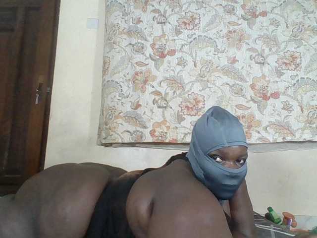 Bigdarkass live cam preview