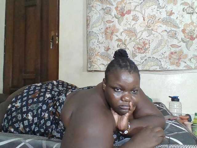 Bigdarkass live cam preview