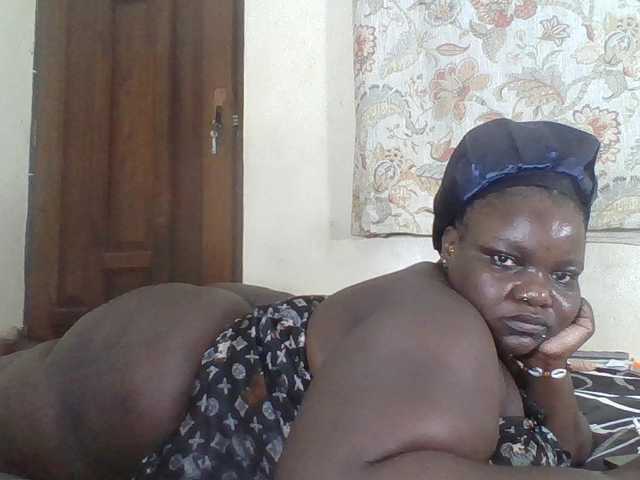 Bigdarkass live on BongaCams