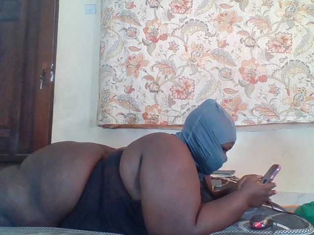 Bigdarkass live cam preview