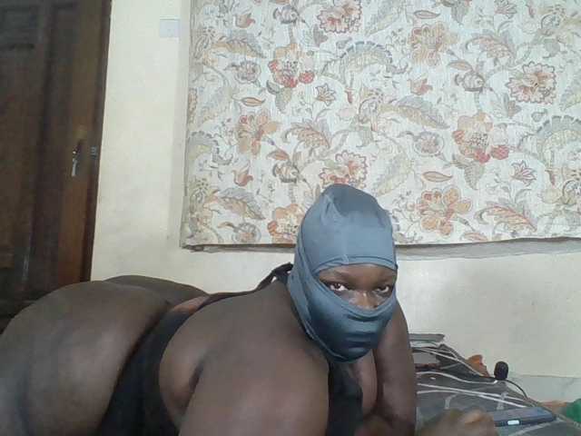 Bigdarkass live cam preview