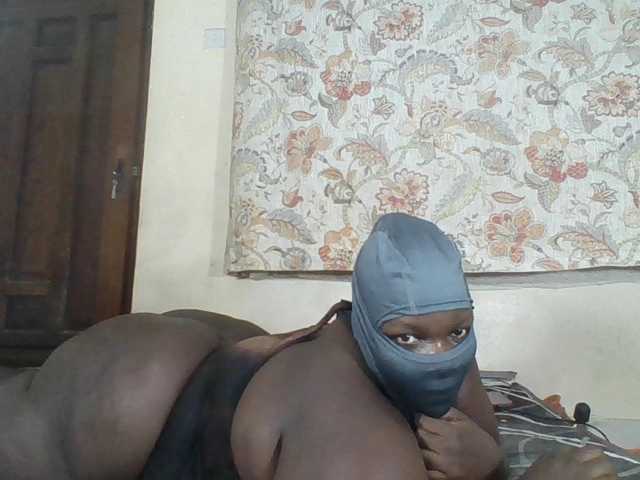 Bigdarkass live cam preview