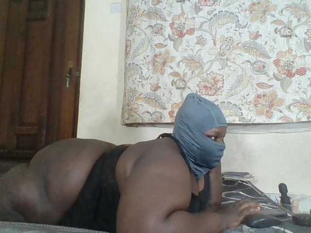 Bigdarkass live cam on BongaCams