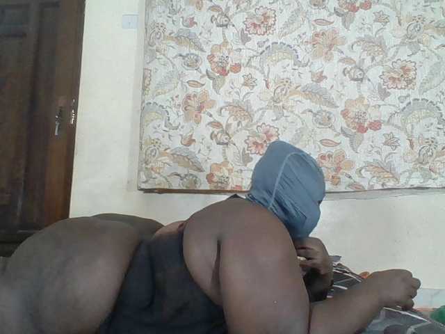 Bigdarkass live cam preview