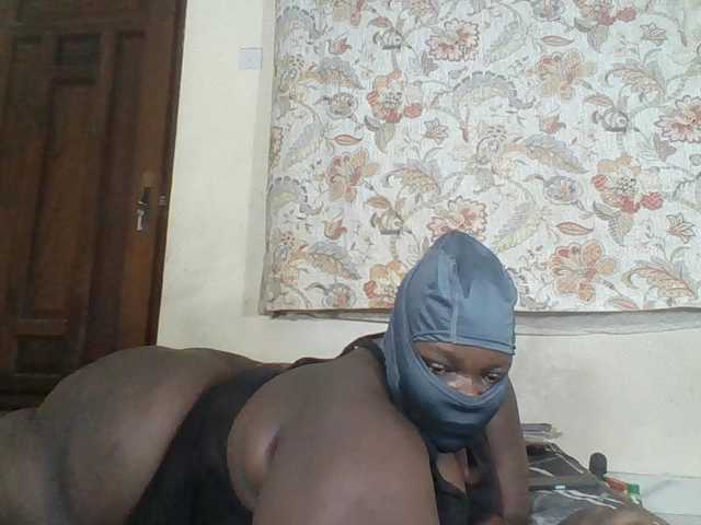 Bigdarkass live cam on BongaCams