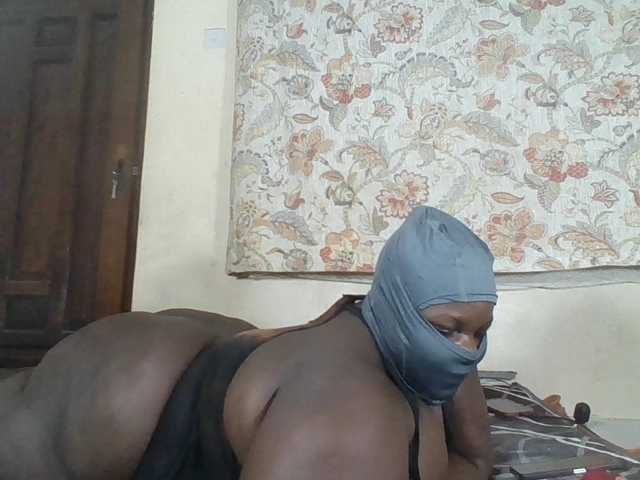 Bigdarkass live cam preview