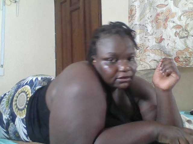 le modèle Bigdarkass est en webcam porno dans un show sur le site bongacams, il possède les tags suivants: Ebony,Brunette,Hairy