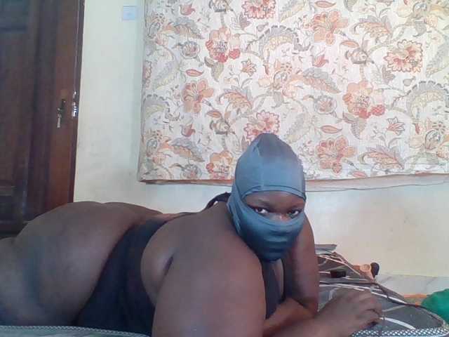 Bigdarkass live cam preview
