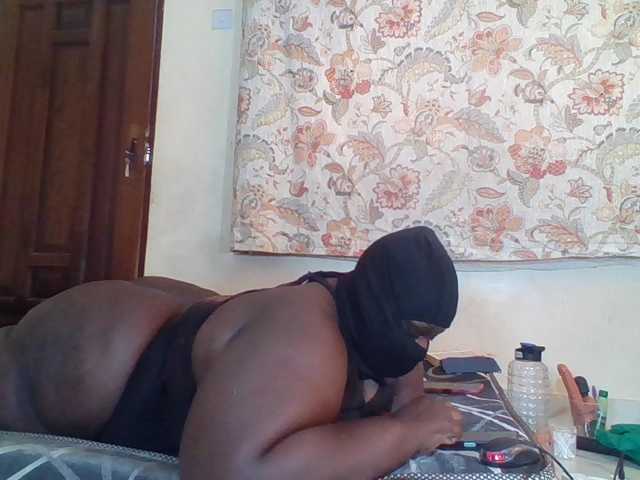 Bigdarkass live cam on BongaCams