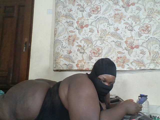 Bigdarkass live cam on BongaCams