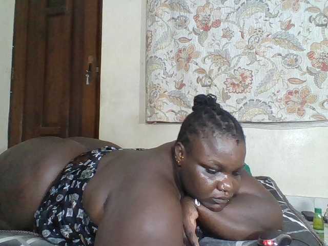 Bigdarkass live cam preview