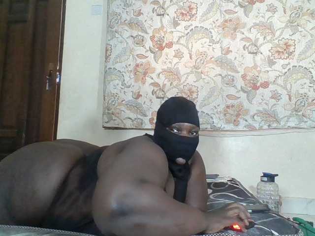 Bigdarkass live cam on BongaCams