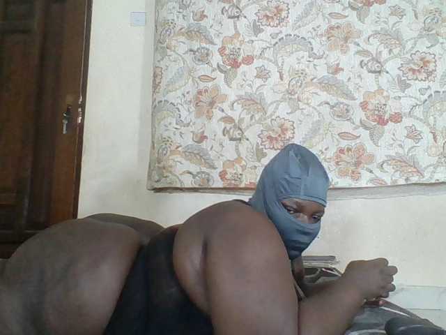 Bigdarkass live cam on BongaCams
