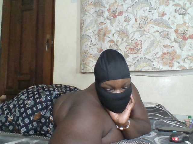 Bigdarkass live cam on BongaCams