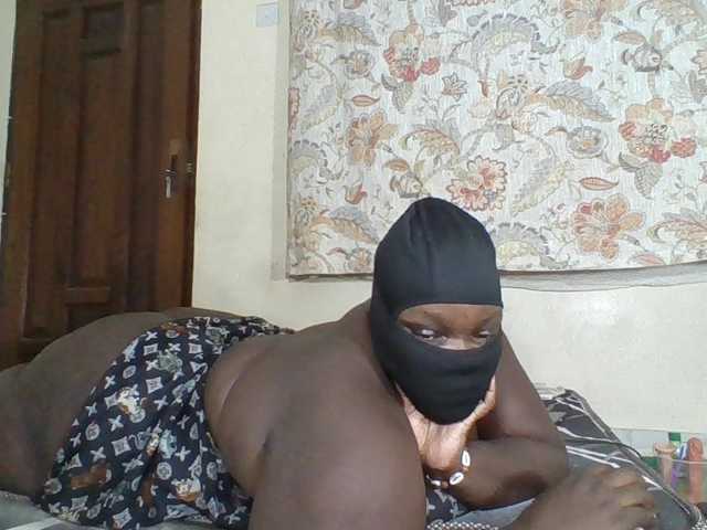 Bigdarkass live cam on BongaCams