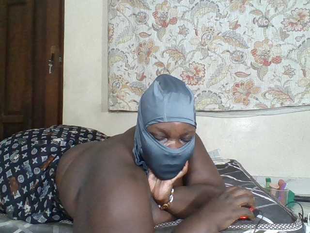 Bigdarkass live cam on BongaCams