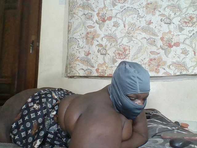 Bigdarkass live cam on BongaCams