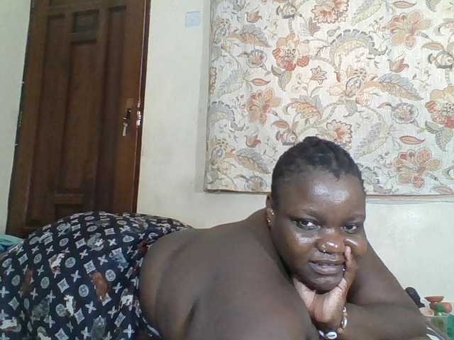 Bigdarkass live cam preview